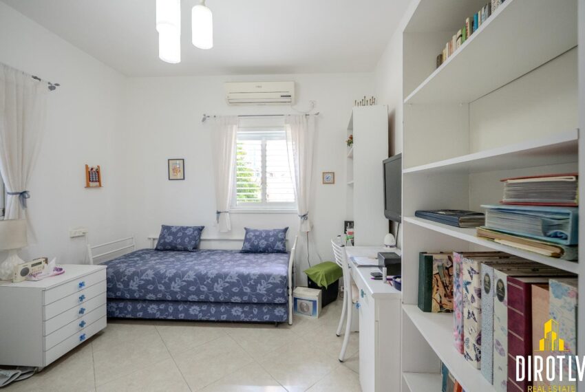 WhatsApp Image 2025-08-12 at 17.43.32 (2)