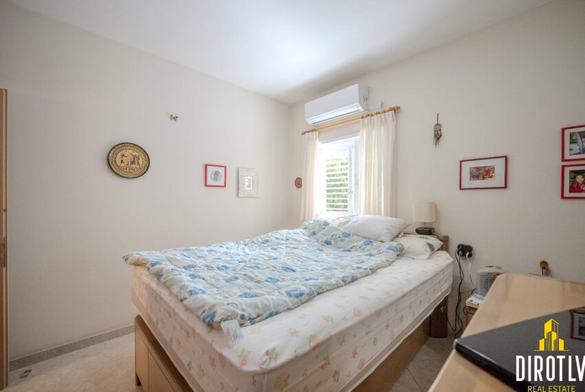 WhatsApp Image 2025-08-12 at 17.43.33 (1)