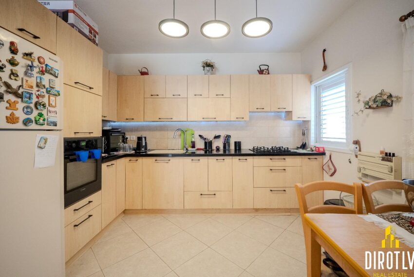 WhatsApp Image 2025-08-12 at 17.43.33 (3)