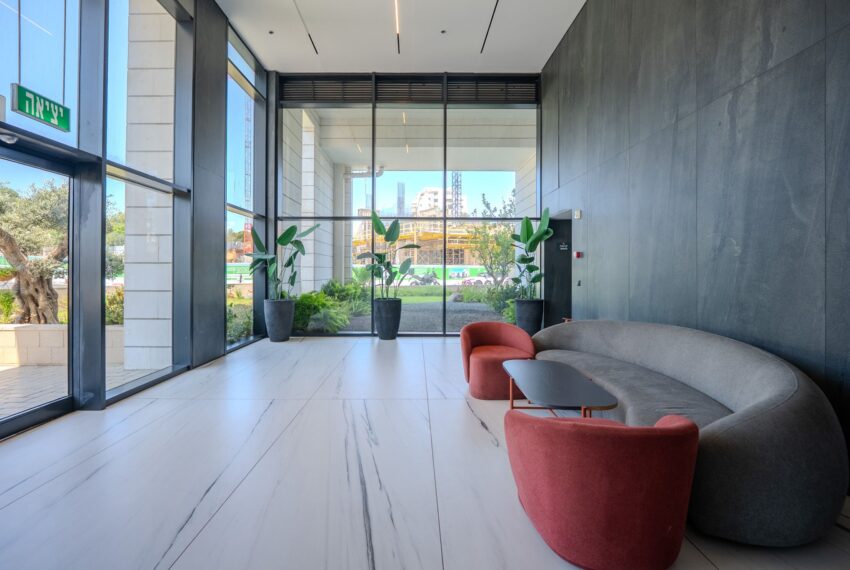 WhatsApp Image 2025-08-26 at 08.52.43 (1)