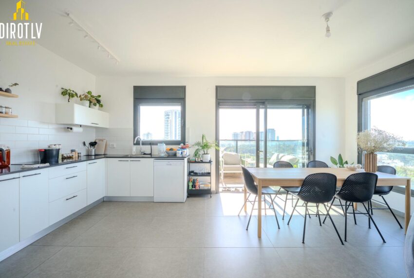 09494bc1-3ac7-440d-bd15-656186a8d278