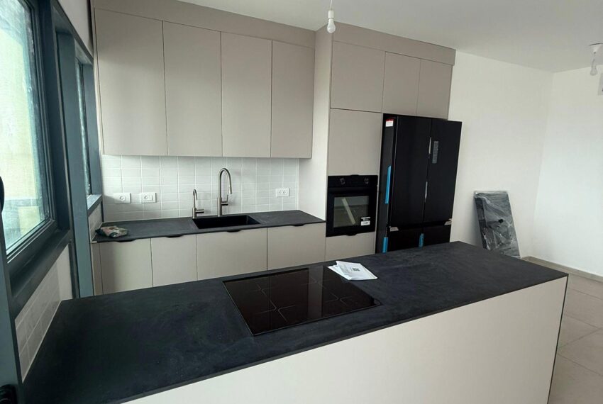 12793678-70a3-4587-ad3e-8704617d5bea