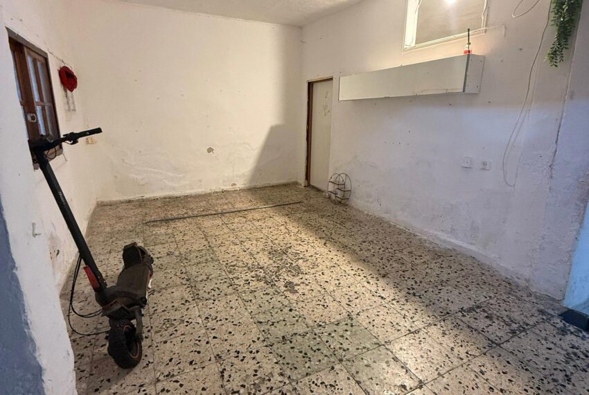 8c979ee3-f131-4657-93bf-d72e3be08421