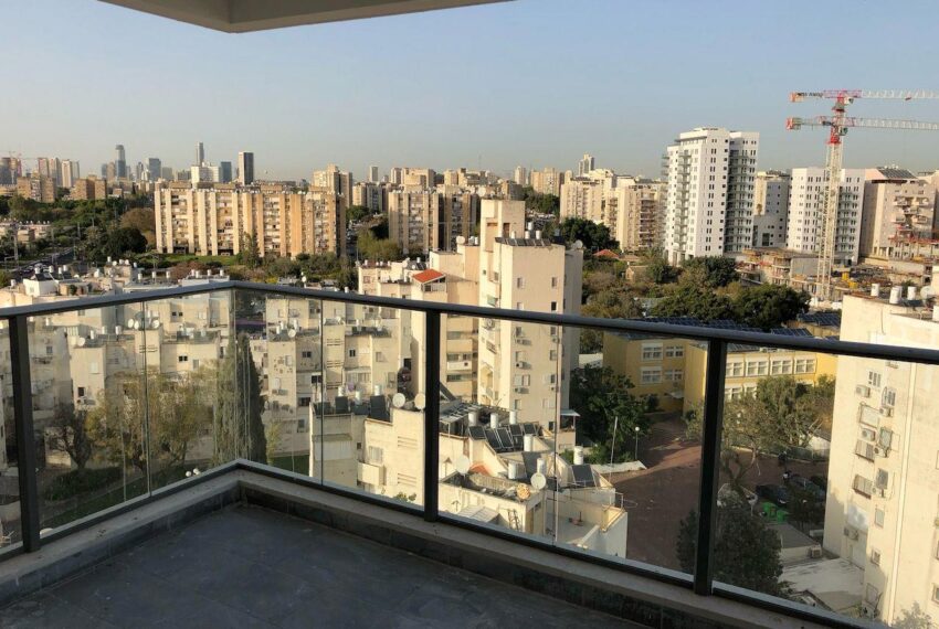 חדשה למכירה בבלעדיות! במגדל כפיר המבוקש והמהמם | משה דיין 2 / חיים בר לב 107 | ת"א