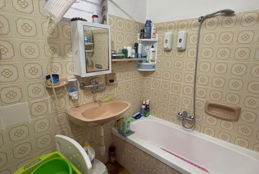 0559f332-672e-47d5-97dc-a2e2a6067792