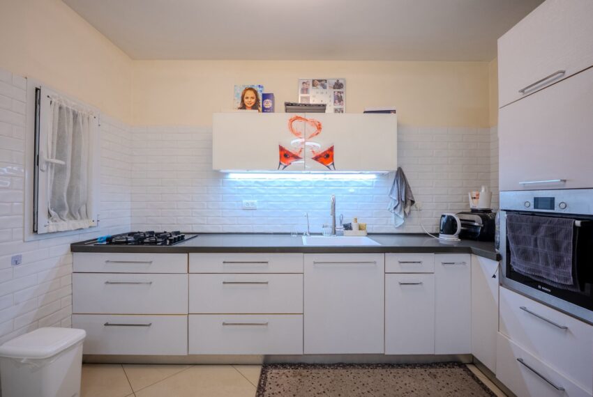 0be15162-088c-4779-89a1-6a478ac1fc74