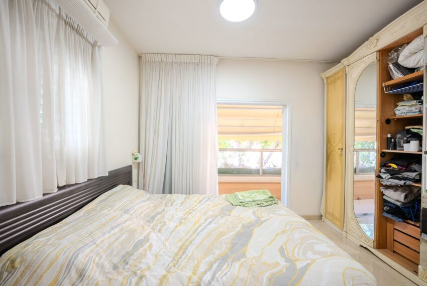 2c305ae4-5821-4ba3-9d3f-dc0a6963e6ef