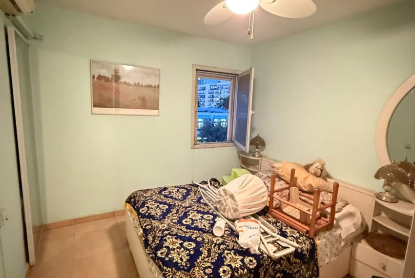 4b649a83-7ed0-4caa-b0d9-0d1c7e9d9a9b