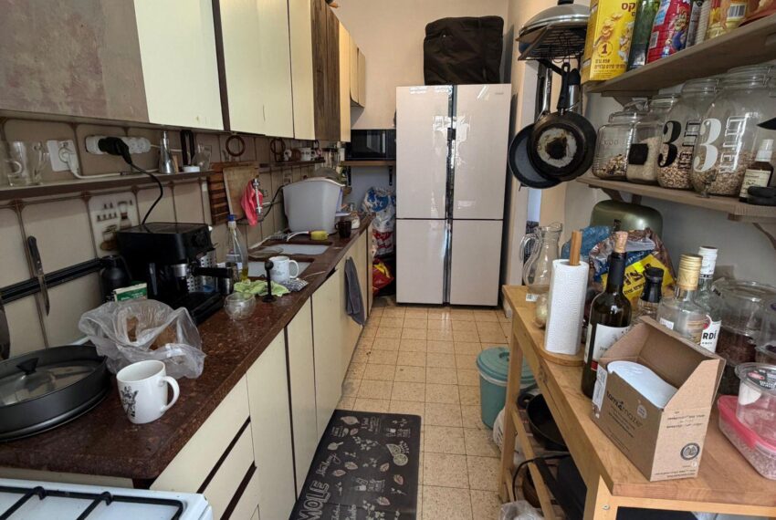 a56b8e71-fafc-4b63-8671-487c14802cd4