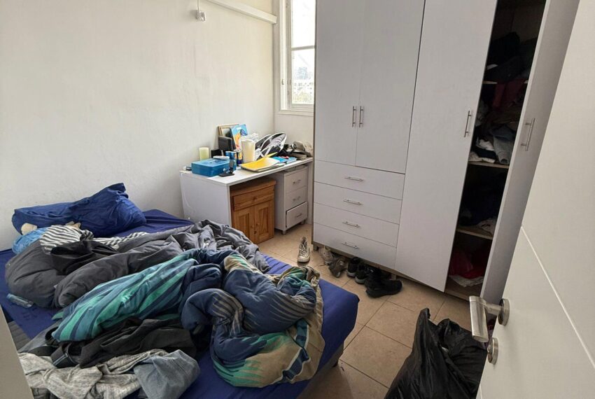 b25778dc-4e94-49f5-af3e-73747b8ba429