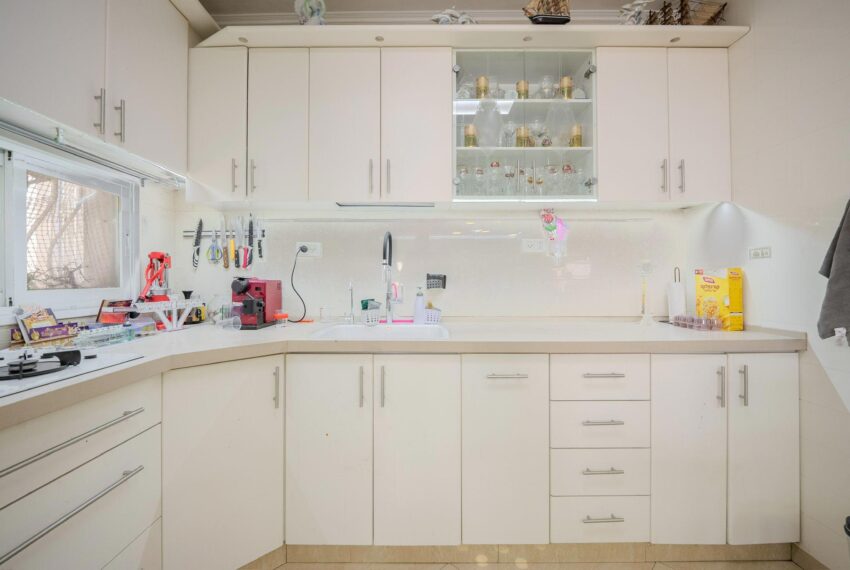 c6249b38-fd20-44f7-a7b7-8053ad5d1b78