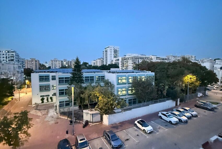 c8c7325d-c60d-43c6-b4f3-268dce825b6c