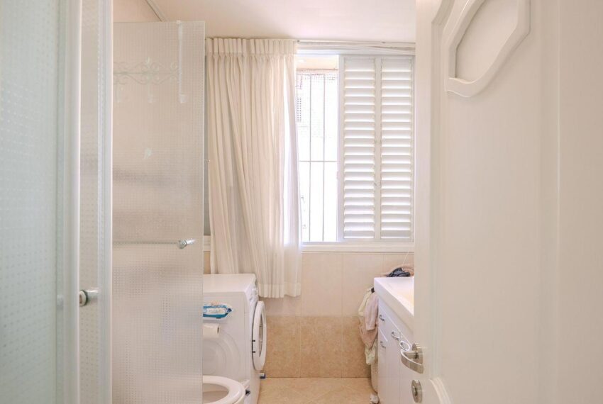 c9ce02c5-8a73-431a-8a74-c7ba8bf1debb