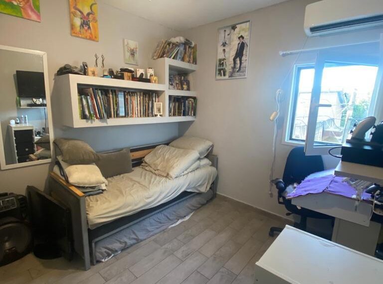 f966e4c7-678a-42d0-92d2-6f2f464abfec