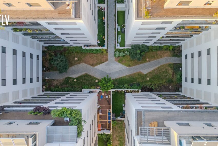 y2_5_uZORCH5nJT_20251109