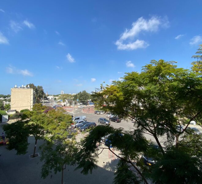 חדשה להשכרה בשכונת קריית שלום – מיקום מצוין, דירה משופצת ומוכנה לכניסה | רח׳ הקשת 3 / משגב עם 9, תל אביב