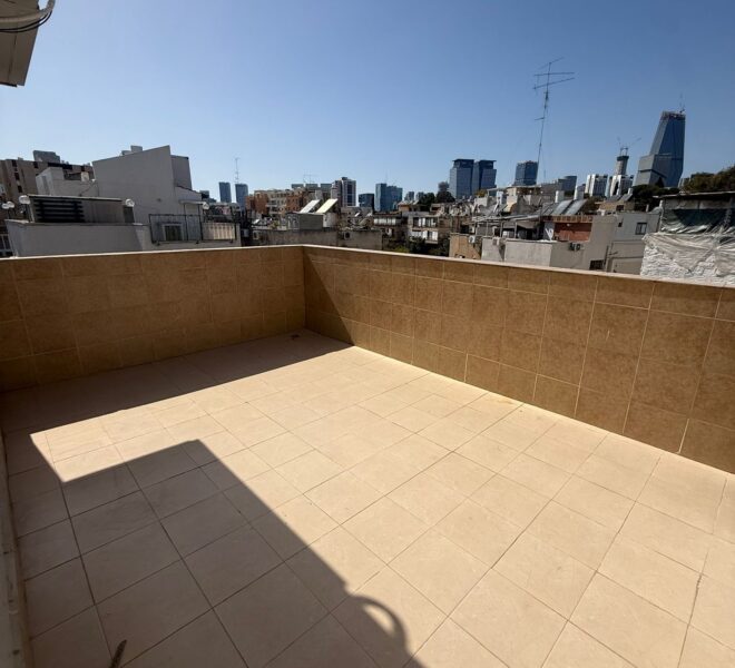 חדשה להשכרה, בשכונת תל חיים – יד אליהו, על ציר משה דיין ודרך השלום | רחוב זאב בכר 39