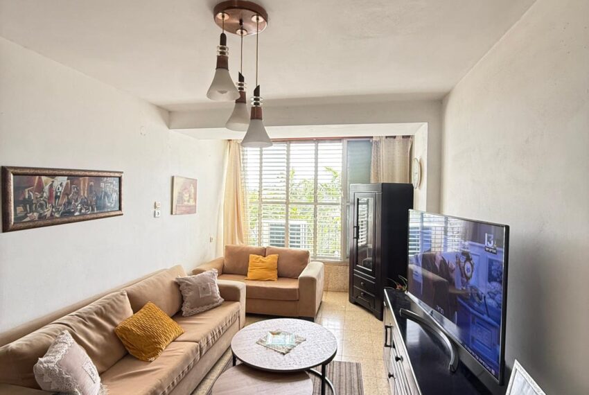 b3045147-792d-4746-b9d8-040ba75070f3