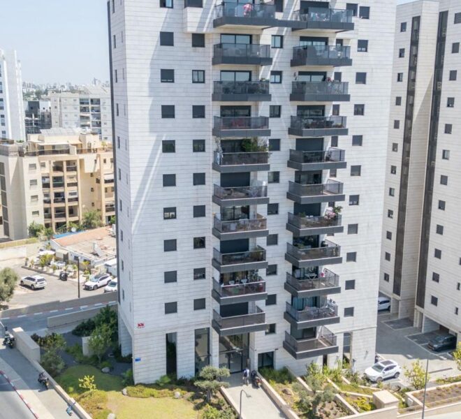 חדשה למכירה בבלעדיות! דירת 4 חדרים בשכונת נווה חן המבוקשת | הרב יוסף צוברי 18, תל אביב