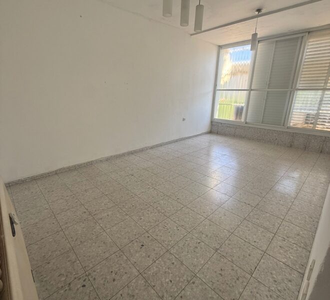 להשכרה דירת 3 חדרים בשכונת נווה צה"ל, קרוב למרכז הקהילתי, לצירים ראשיים, למרכז קניות ולפארקים באזור | אלוף 9, תל אביב
